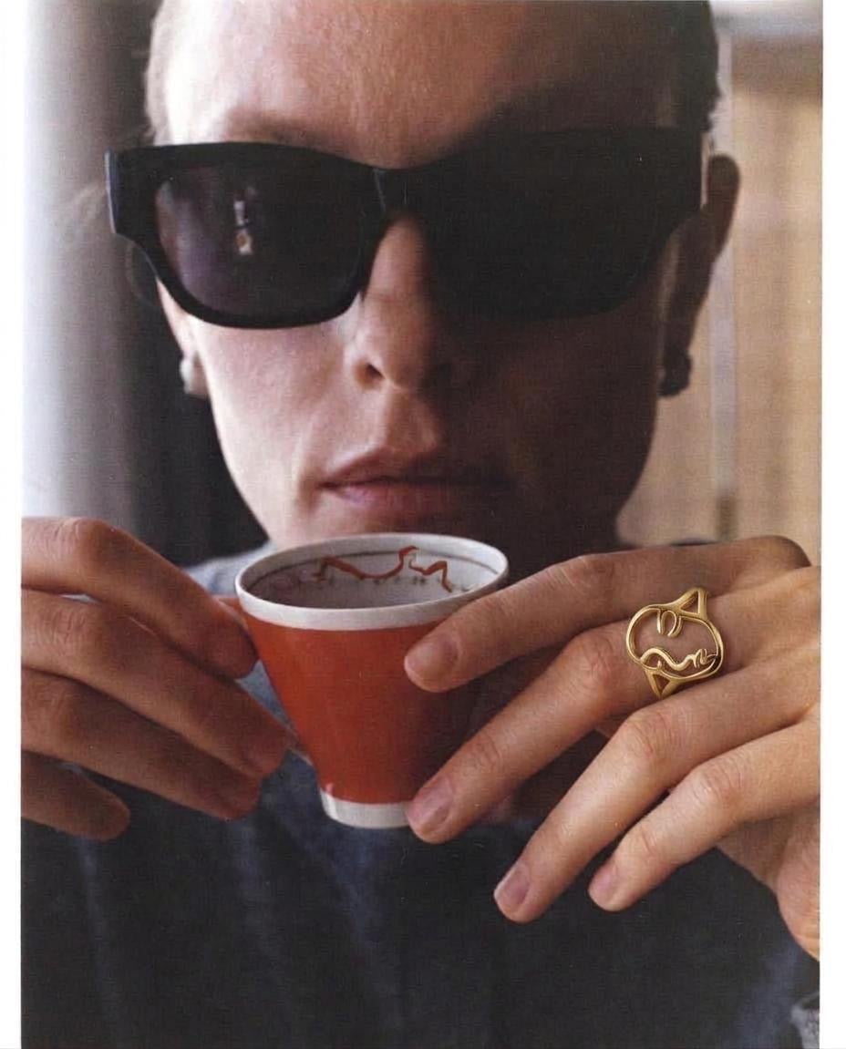 Portrait Ring